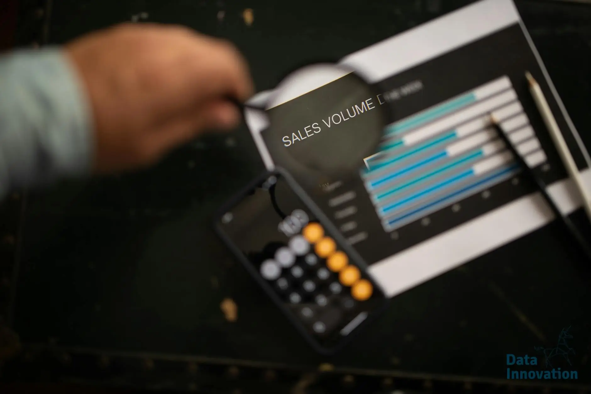 Maximize Revenue from Holiday Demand with an Omnichannel Strategy