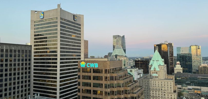 Estrategia de IA de Salesforce: ¿Jugada audaz o apuesta arriesgada? RBC se mantiene cauteloso