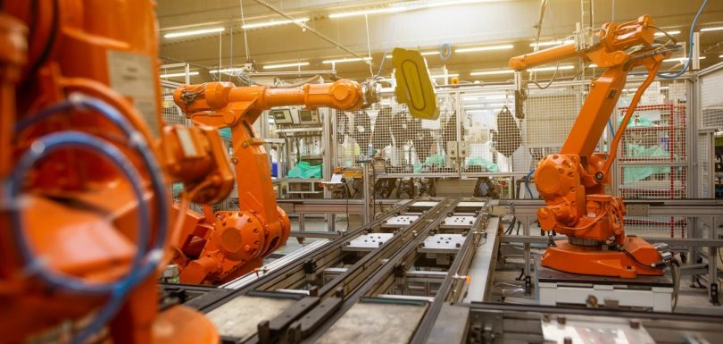 Robots que crean empleo: la paradoja de la automatización