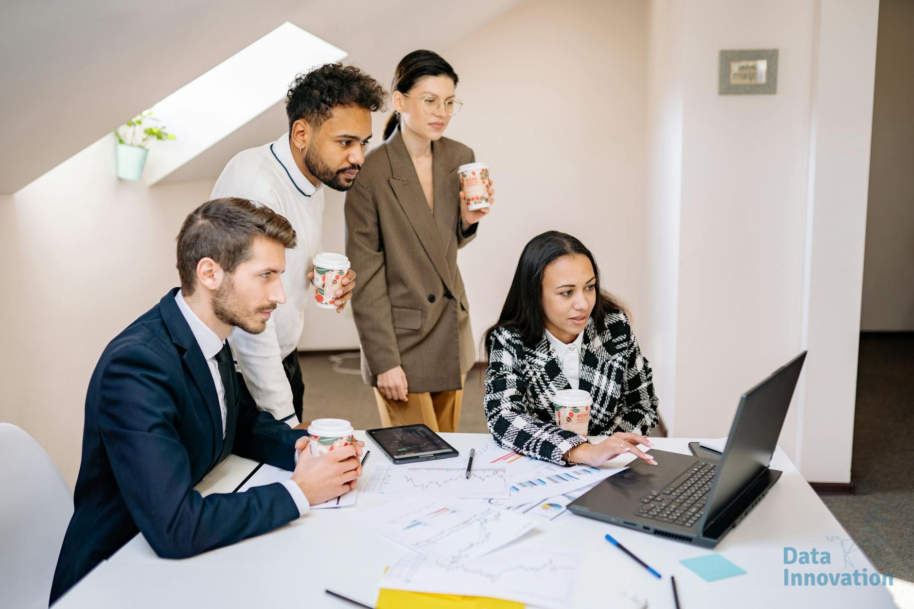 Salesforce (CRM) presenta estrategia basada en IA para incrementar la satisfacción del cliente y la rentabilidad