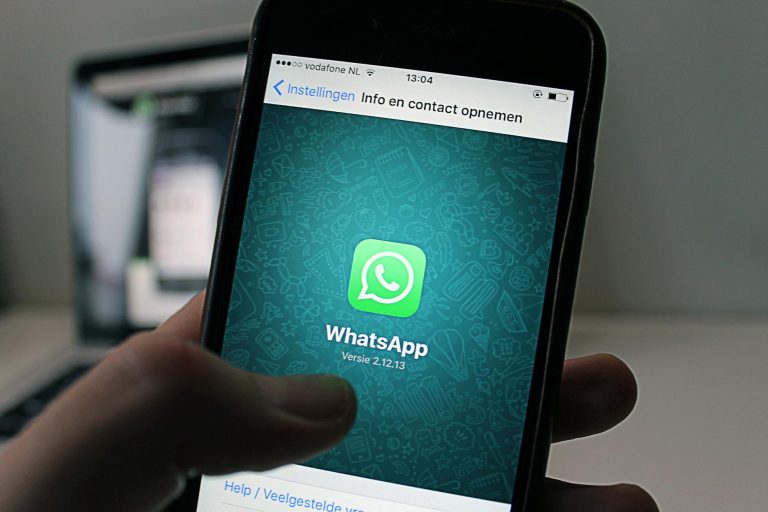 RCS and WhatsApp Business: The New B2B Communication Ecosystem in 2026